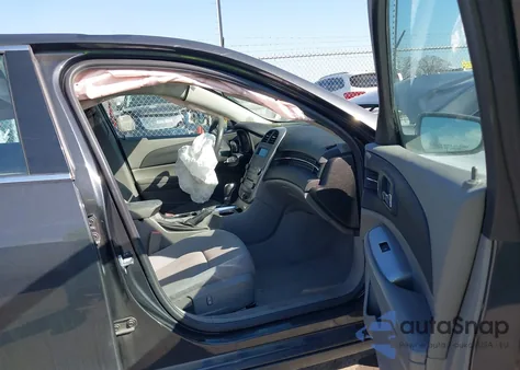 2015 Chevrolet Malibu Ls z USA, uszkodzony, nr VIN 1G11B5SL6FF335426